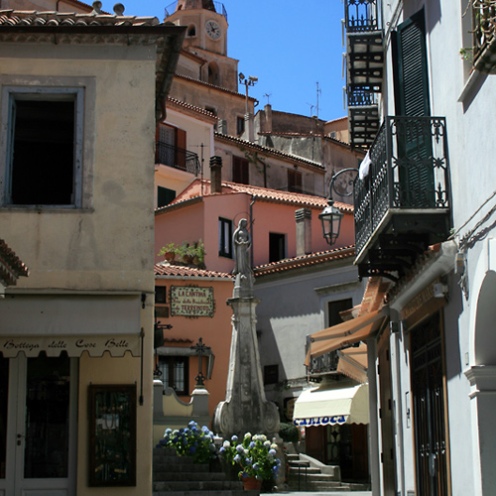 Street in the town of Maratea - www.understandingitaly.com